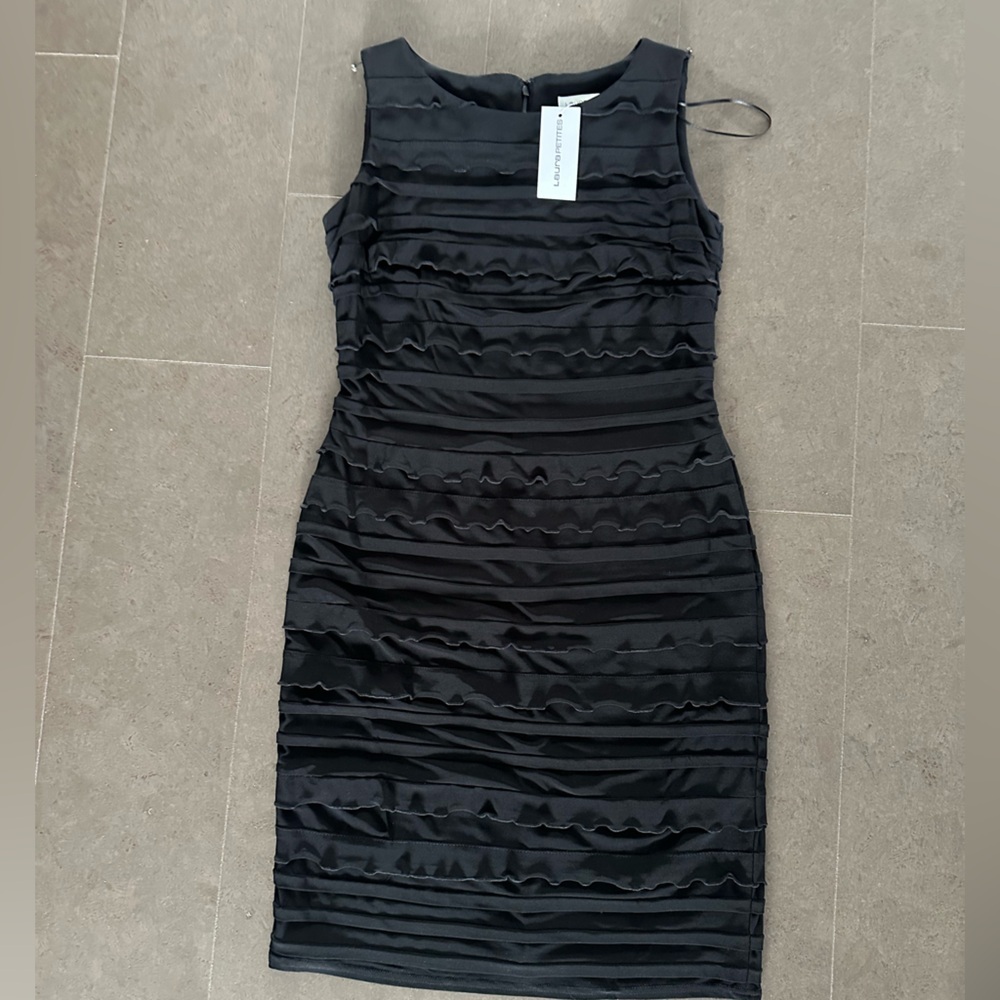Laura Petites Elegant Black Dress size 6